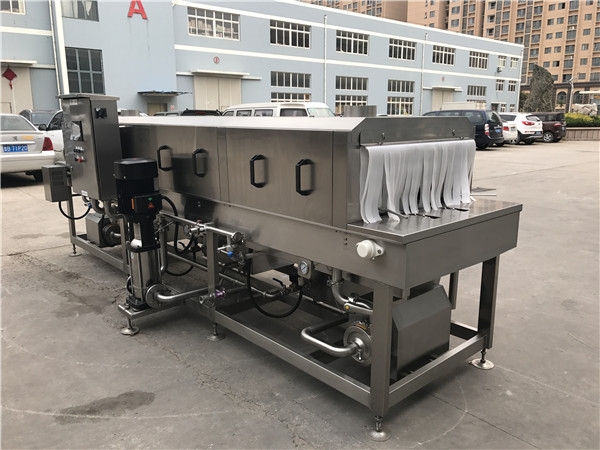 果蔬周轉(zhuǎn)筐清洗機，采用304不銹鋼，易拆裝